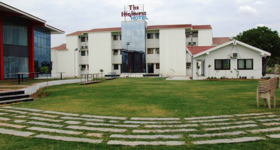 The Highness Hotel, Mehsana 1